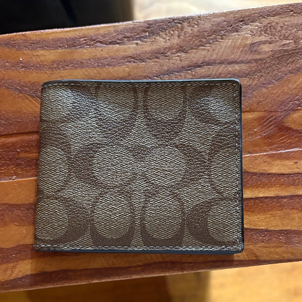 Coach Signature Brown Card Holder